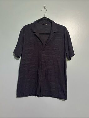 Men's Black Short-Sleeve Textured Button-Down Shirt - Small
